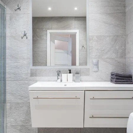 Kwatera prywatna Direct - Charming Place, 5 Minutes To Old Town Gdańsk